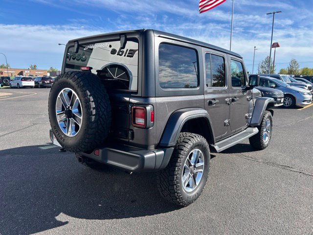 Used 2019 Jeep Wrangler Unlimited Sahara AWD/4WD image 3