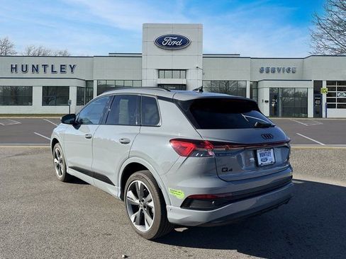 Used 2023 Audi Q4 e-tron Prestige w/ Black Optic Package image 6
