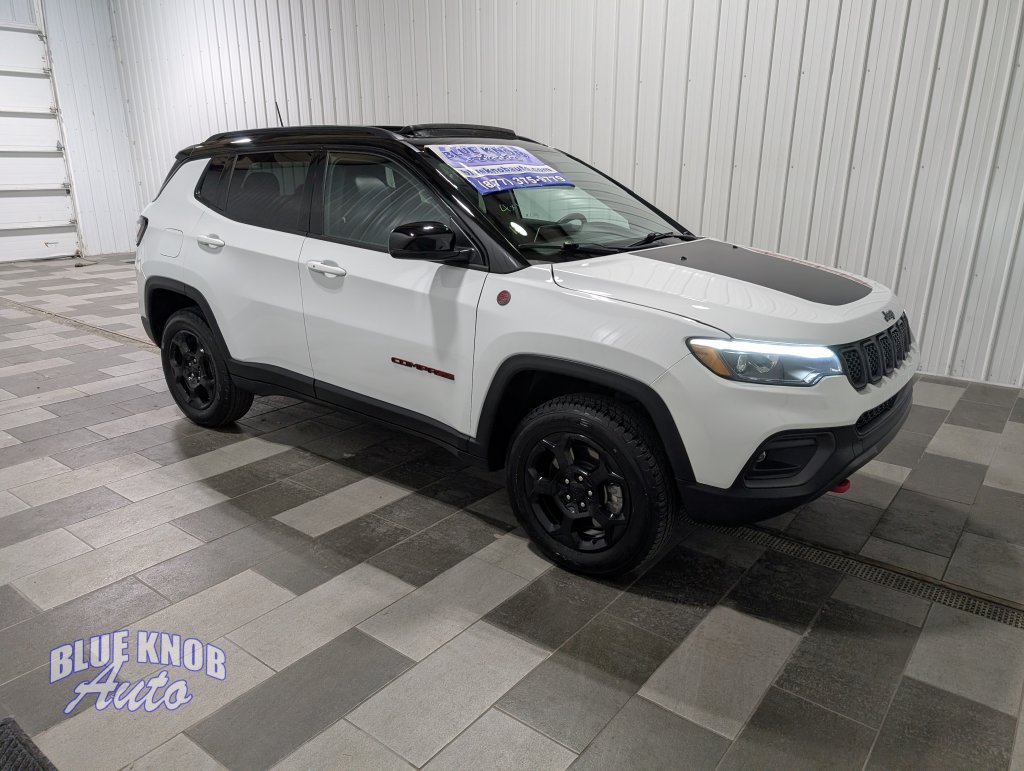 Used 2023 Jeep Compass Trailhawk w/ Trailhawk Elite Group AWD/4WD image 5