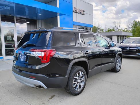 Used 2023 GMC Acadia SLT w/ LPO, Floor Liner Package FWD image 36