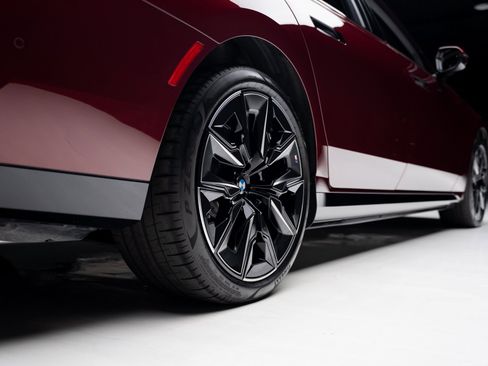 Used 2023 BMW i7 xDrive60 w/ Parking Assistance Package image 77