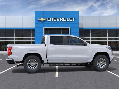 New 2024 Chevrolet Colorado LT w/ LT Convenience Package II image 5