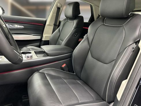 Certified 2026 Genesis GV70 2.5T Advanced AWD/4WD image 9