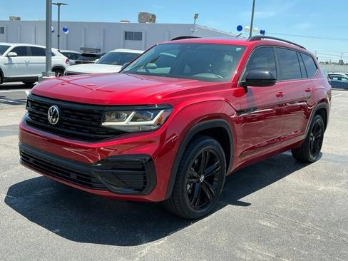Certified 2023 Volkswagen Atlas SEL R-Line AWD/4WD image 7