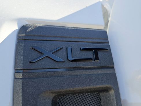 New 2025 Ford Maverick XLT w/ XLT Luxury Package image 16