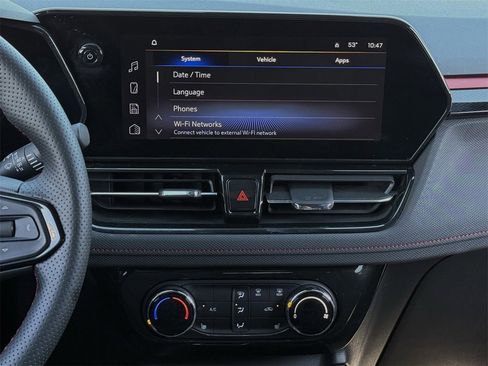 Used 2025 Chevrolet TrailBlazer RS w/ Driver Confidence Package image 17