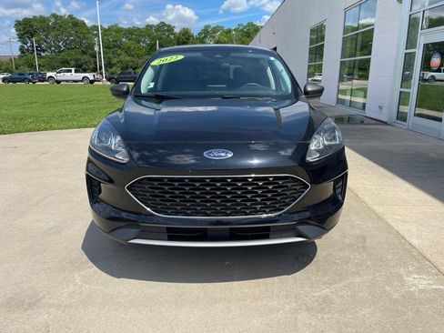 Certified 2022 Ford Escape SE AWD/4WD image 3