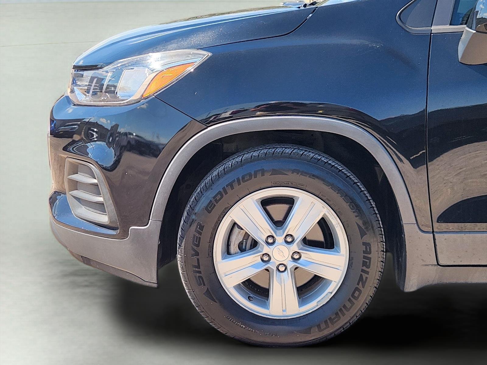 Used 2020 Chevrolet Trax LS w/ LPO, Cargo Package FWD image 8
