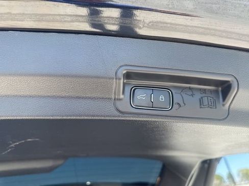 Used 2025 Ford Explorer Platinum w/ LUX Leather Package AWD/4WD image 22
