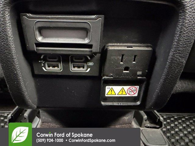 Used 2019 Jeep Cherokee Latitude Plus w/ Comfort/Convenience Group AWD/4WD image 13