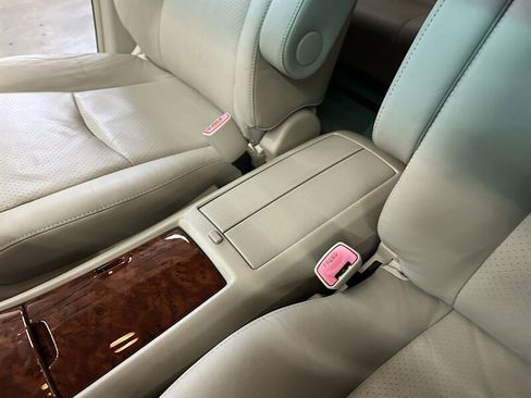 Used 2005 Toyota Highlander Limited image 29