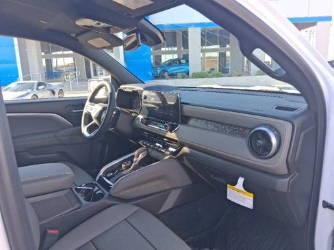 New 2026 Chevrolet Colorado ZR2 AWD/4WD image 11