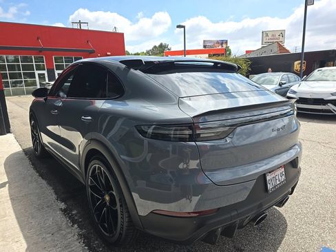 Used 2022 Porsche Cayenne Turbo GT AWD/4WD image 4