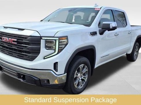 Used 2025 GMC Sierra 1500 SLT image 6