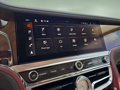 New 2025 Bentley Flying Spur Plug-In Hybrid AWD/4WD image 24