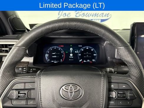 Used 2024 Toyota Tacoma Limited w/ Limited Package (LT) AWD/4WD image 12