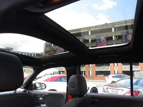 Used 2025 Mercedes-Benz GLB 35 AMG 4MATIC image 20