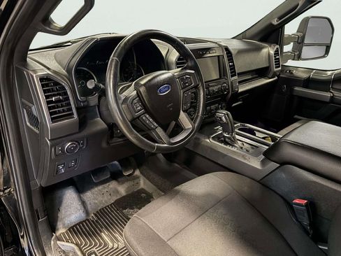 Used 2018 Ford F150 XLT w/ Equipment Group 302A Luxury image 12