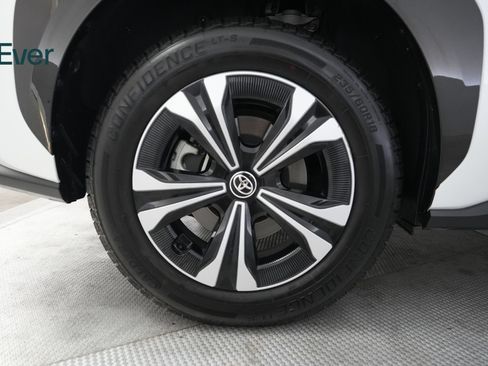 Used 2023 Toyota bZ4X AWD w/ Weather Package image 22