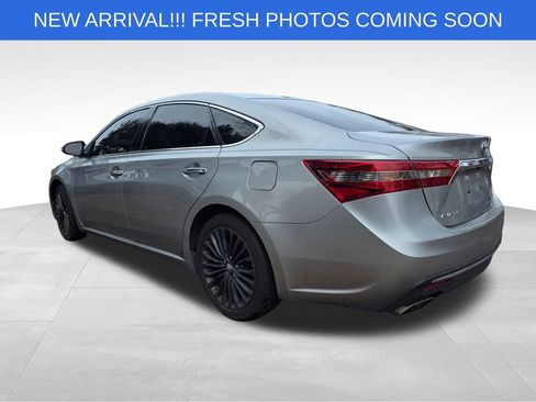 Used 2016 Toyota Avalon Limited image 4