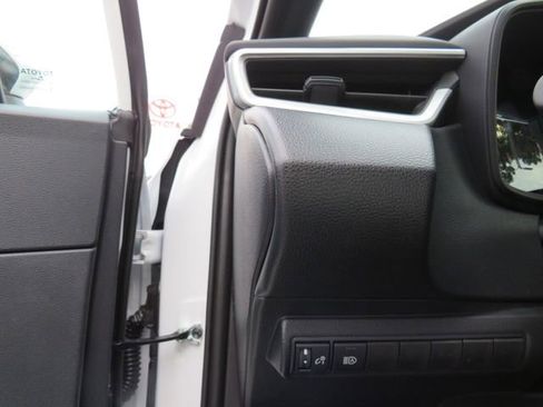 Certified 2026 Toyota Corolla SE image 32