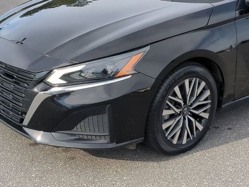 Used 2023 Nissan Altima 2.5 SV image 12