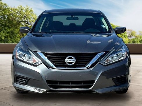 Used 2018 Nissan Altima 2.5 S w/ S Convenience Package FWD image 3