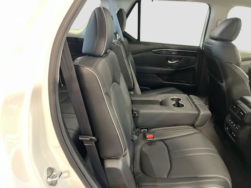 Used 2024 Honda Pilot Elite image 30