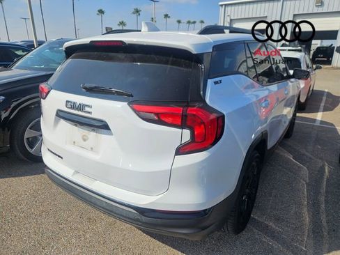 Used 2021 GMC Terrain SLT w/ Elevation Edition image 6