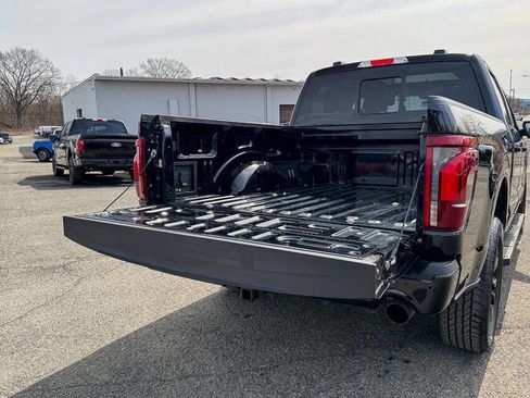 Used 2025 Ford F150 Lariat w/ Equipment Group 502A High image 22