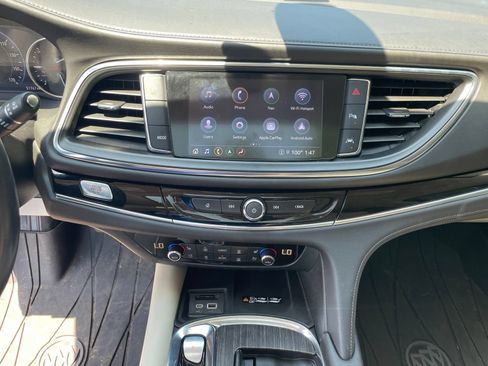 Used 2022 Buick Enclave Avenir w/ Avenir Technology Package FWD image 25
