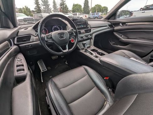 Used 2018 Honda Accord Sport image 2