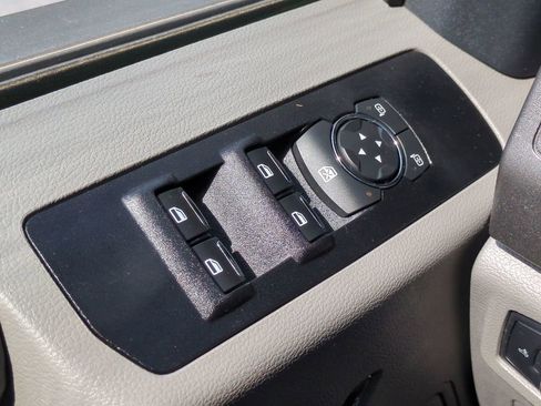 Certified 2022 Ford F250 XL w/ Power Equipment Group image 27