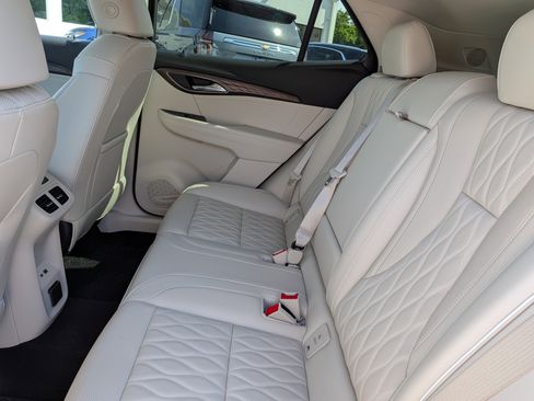 Certified 2023 Buick Envision Avenir FWD image 15