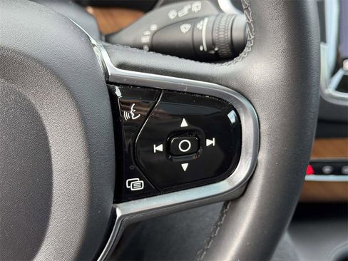 Certified 2023 Volvo XC90 B6 Core w/ Protection Package Premier image 20