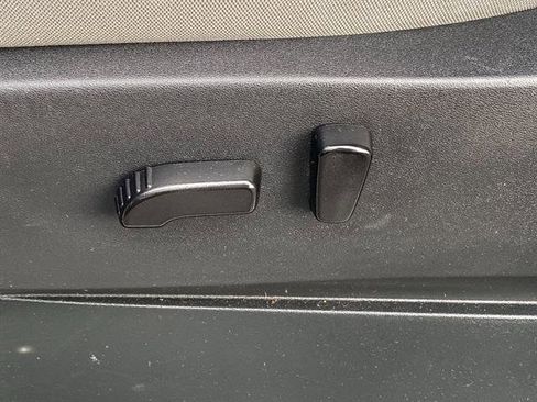 Used 2023 Nissan Frontier SV w/ SV Convenience Package image 20