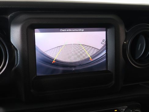 Used 2022 Jeep Wrangler Unlimited Sport AWD/4WD image 6