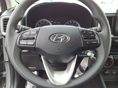 Used 2021 Hyundai Venue SE image 20