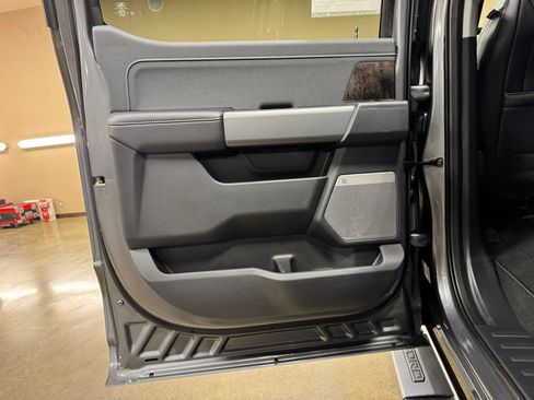 Used 2024 Ford F350 Lariat w/ Lariat Ultimate Package image 40