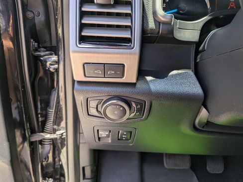 Used 2020 Ford F150 Platinum w/ Equipment Group 701A Luxury AWD/4WD image 31