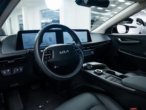 Used 2024 Kia EV6 Light image 17