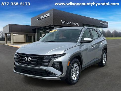 Certified 2025 Hyundai Tucson SE FWD image 1