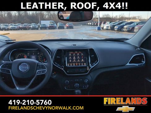 Used 2022 Jeep Cherokee Limited w/ Elite Package image 4