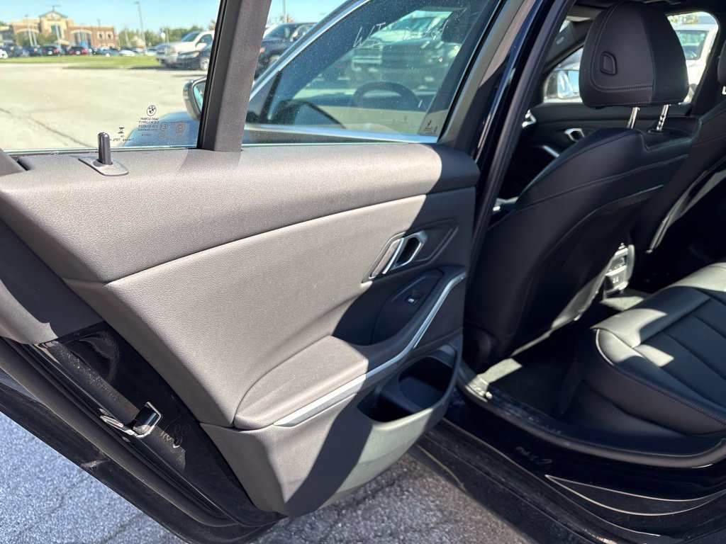 Used 2025 BMW 330i Sedan RWD image 17