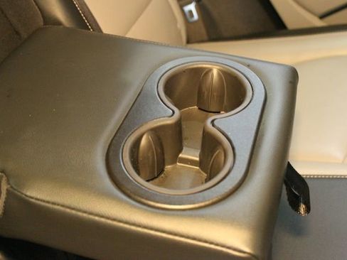 Used 2022 GMC Terrain SLT w/ Infotainment Package II AWD/4WD image 15