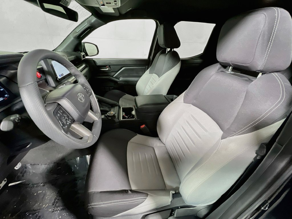 Certified 2025 Toyota Tacoma TRD Sport AWD/4WD image 17