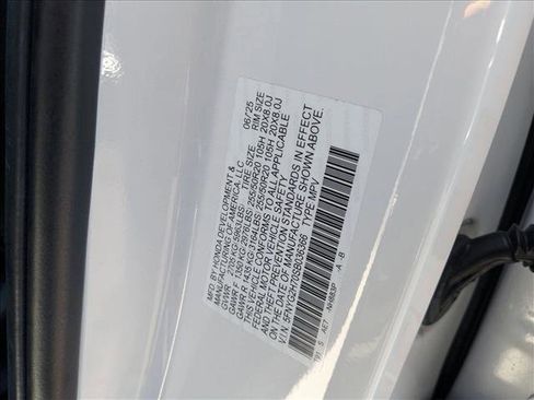 Used 2025 Honda Pilot Touring image 29
