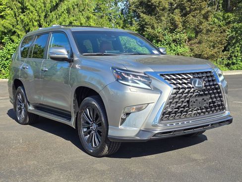 Used 2023 Lexus GX 460 Luxury w/ Sport Design Package AWD/4WD image 7