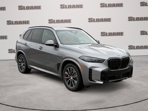 New 2026 BMW X5 xDrive50e image 7