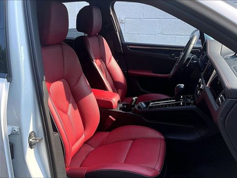 Certified 2026 Porsche Macan S AWD/4WD image 12